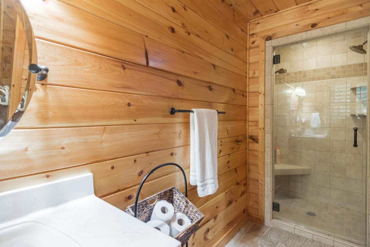 Iron Mountain Lodge - Beautiful Cabin With Forest & Mountain Views! Butler Eksteriør billede